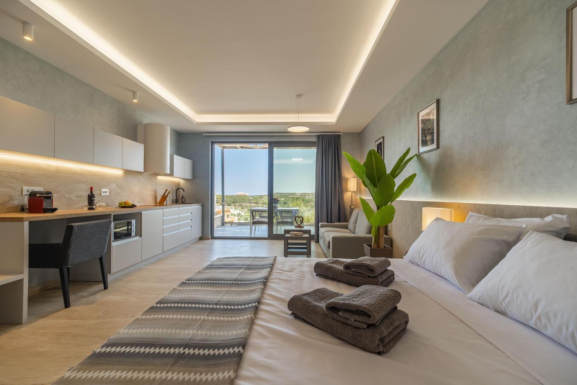 Amour Relax Hotel Almirida Екстериор снимка