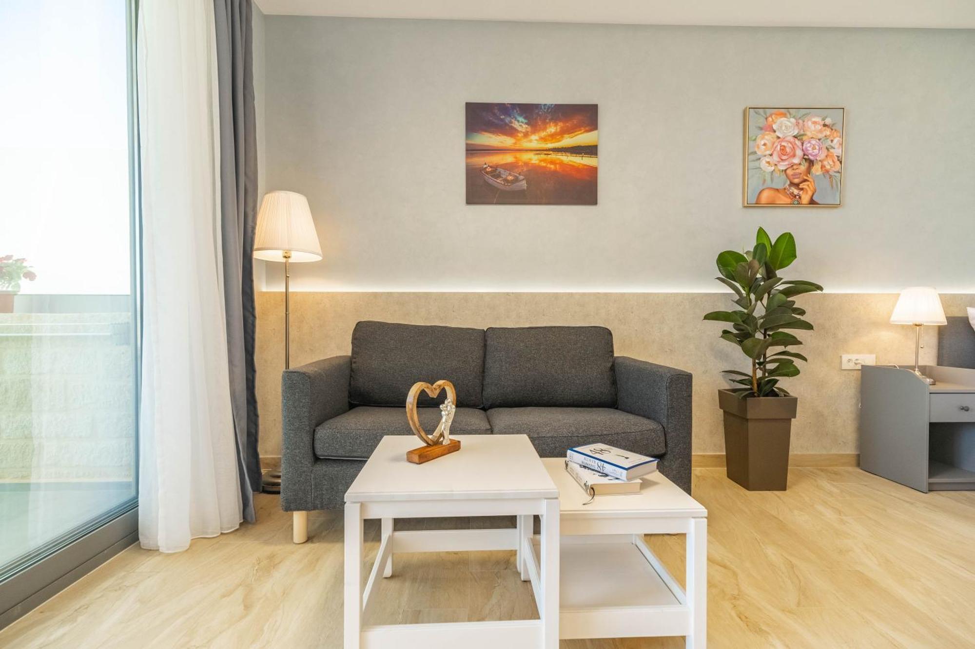 Amour Relax Hotel Almirida Екстериор снимка