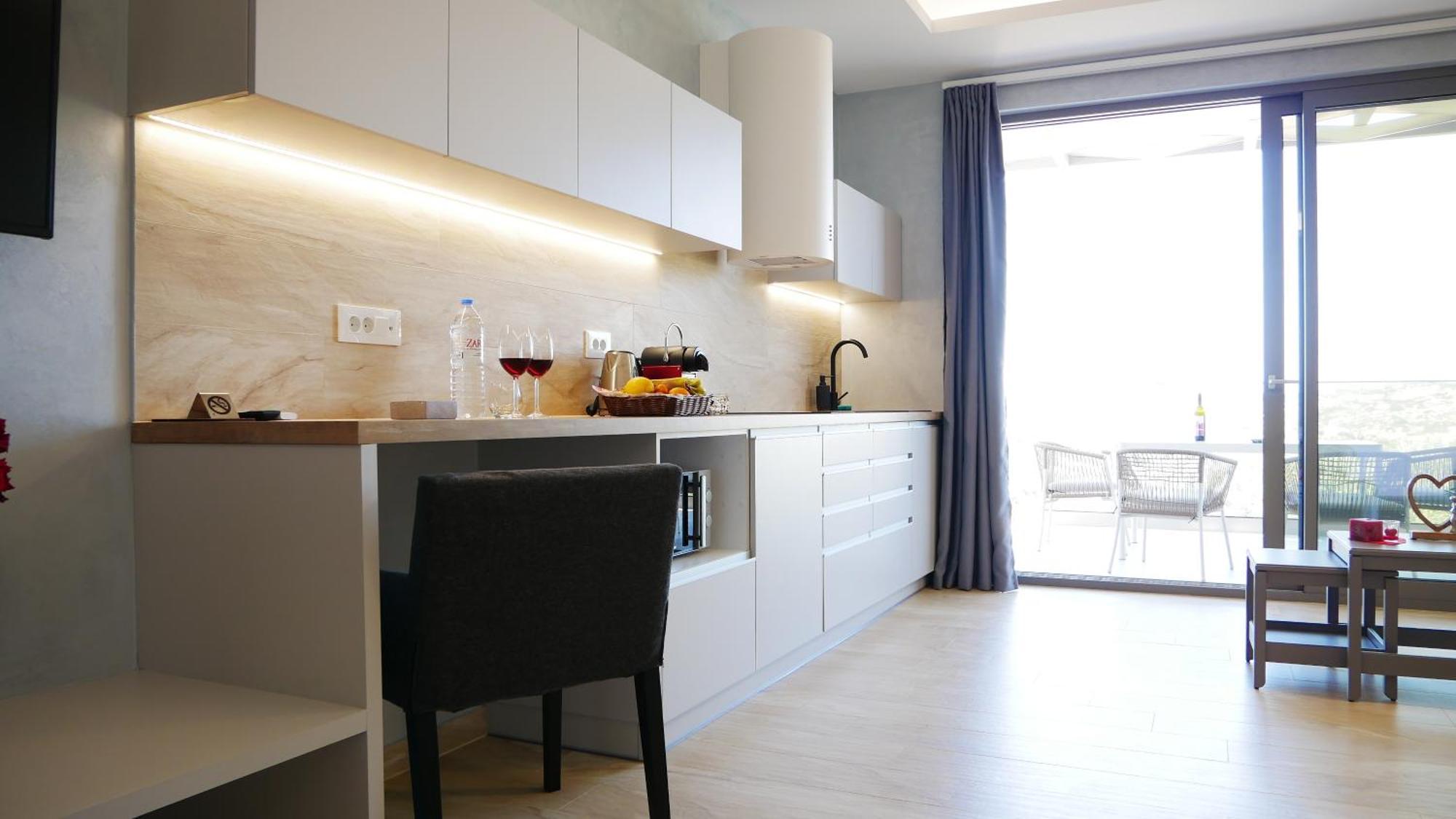 Amour Relax Hotel Almirida Екстериор снимка